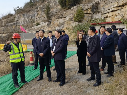 臨臨高速公路沂源段協(xié)調(diào)會(huì)議在第六標(biāo)段項(xiàng)目部召開